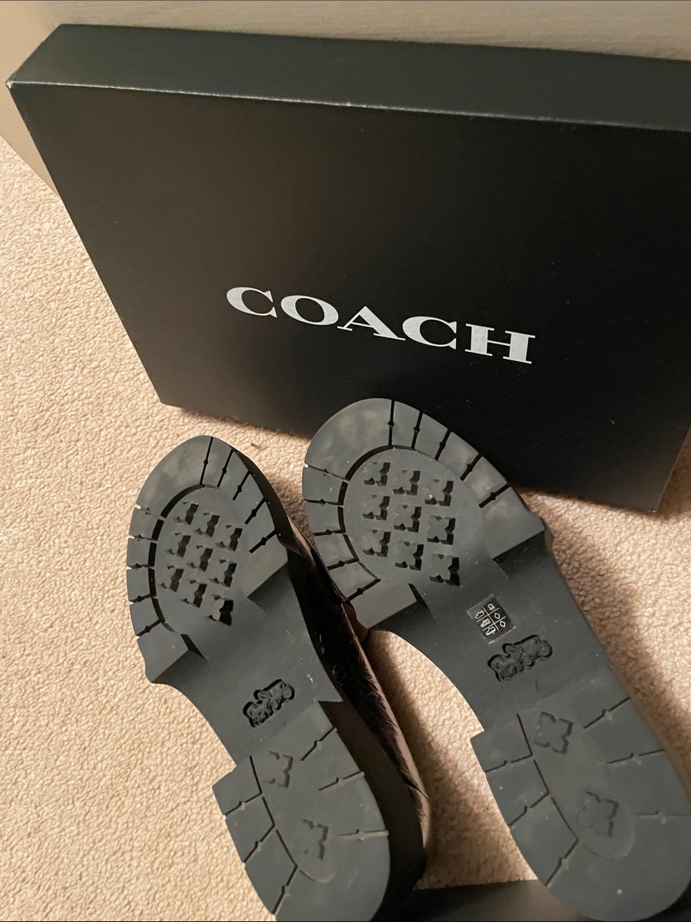 COACH LEAH Crinkle Leather Lug Loafer Anthracite w/C Sz7B - Picture 3 of 4